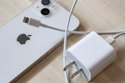 Apple để lộ bộ sạc bí mật với hai cổng sạc cho iPhone