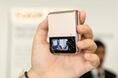 Trên tay Galaxy Z Flip 4 - Review chi tiết chiếc Smartphone màn hình gập 2022