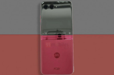 Lộ hình ảnh thực tế Motorola Razr 2023?