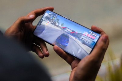 So sánh Vivo V23 5G và Galaxy A54 5G: Chọn ai trong tầm giá 9 triệu?