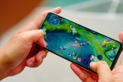 So sánh Realme C53 và Xiaomi Redmi 12: Nên mua smartphone nào trong tầm giá 4 triệu?